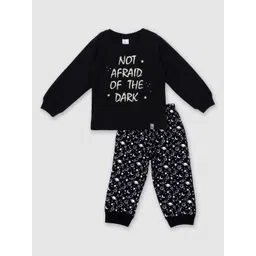 Moms Love Boys Typography Printed Pure Cotton Nightsuit-picture-16