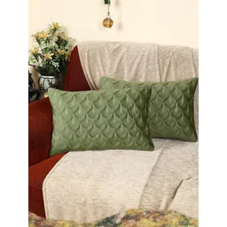 Feather Design Green Color Rectangle Velvet Cushion Covers Set of 2-image-8
