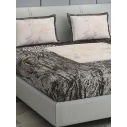 Monte Carlo Grey & White Floral Printed 330 TC Bedsheet with 2 Pillow Covers 331 GSM-picture-32