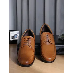 Monte Carlo Men Solid Slip-On Leather Formal Derbys-picture-40