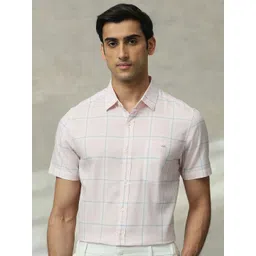 Mufti Men Slim Fit Spread Collar Checked Cotton Casual Shirt-picture-39