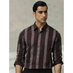 Mufti Men Slim Fit Spread Collar Vertical Striped Cotton Formal Shirt-picture-24