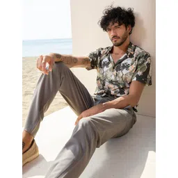 Mufti Slim Fit Short Sleeves Spread Collar Cotton Floral Opaque Printed Casual Shirt image 1