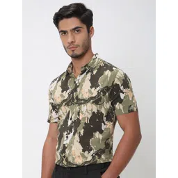 Mufti Slim Fit Short Sleeves Spread Collar Cotton Floral Opaque Printed Casual Shirt image 4