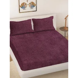 Myntra Elegant Homes Burgundy PrintWoollen 300 TC King Bedsheet & Pillow Covers 98"x88"-picture-14