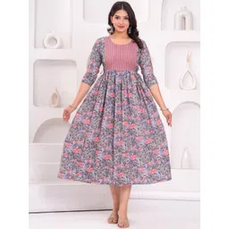 NAHIKO Women Grey Self Design Rayon Maternity Kurta With Round Neck And Calf Length-picture-19