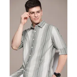 Nautica Men Pure Cotton Classic Fit Striped Casual Shirt-picture-27