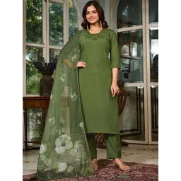 Navlik Women Solid Kurta with Trousers & Dupatta-picture-40
