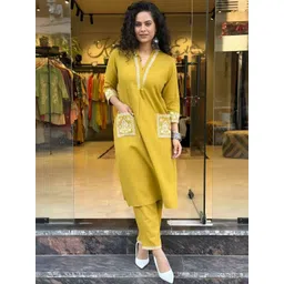 NavNari Women Embroidered Tunic with Trousers-picture-25