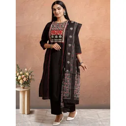 NAVYAAZRI Women Floral Embroidered Regular Thread Work Pure Cotton Kurta with Trousers & With Dupatta-picture-34