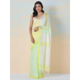 Navyasa by liva Green Printed Saree With Unstitched Blouse-picture-10