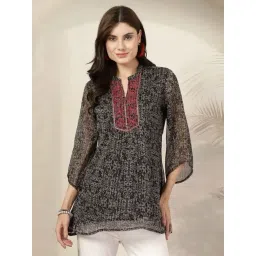 Nayam by Lakshita Black Chiffon Printed Kurti-picture-36