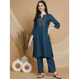Nayam By Lakshita Floral Embroidered Round Neck Kurta With Trousers-picture-33