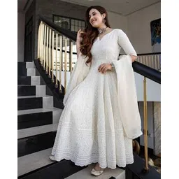 nayasi Women Embroidered Flared Kurta Set-picture-29