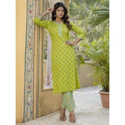 Nayo Floral Printed Straight Pure Cotton Kurta with Trousers-picture-10