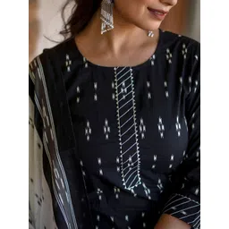 Nayo Women Black Ikat Printed Pure Cotton Kurta with Trousers & With Dupatta image 5
