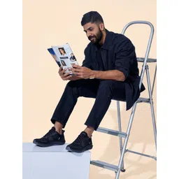 NEEMANS Men Textured Lace Up Sneakers image 1