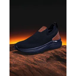 NEEMANS Men Textured Regular Slip-On Sneakers-picture-32