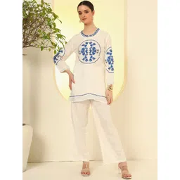 Nehamta Embroidered Round Neck Tunic With Palazzos Co-Ords-picture-35