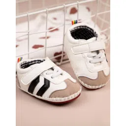 NESKA MODA Unisex Kids Booties image 1