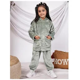 NEUDIS Fleece Knit Full Sleeves Fur Detailed Hoodie & Trousers Set - Green-picture-20