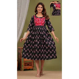 NEVISHA STYLE Cotton Woven Three Fourth Sleeves Floral Printed Maternity Kurta With Nursing Access - Black-picture-19
