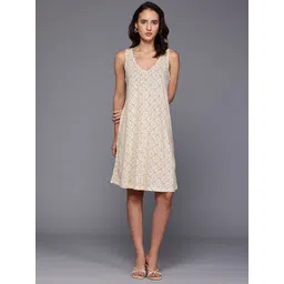 NEXT Geometric Print V-Neck A-Line Dress-picture-26