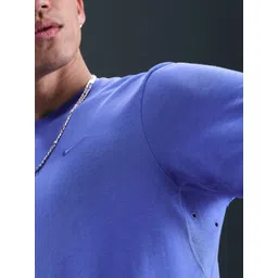 Nike Dri-FIT Primary Men's Training T-Shirt image 4