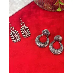 Niska Set Of 2 Silver-Plated Oxidised Rectangular Shaped Studs-picture-40