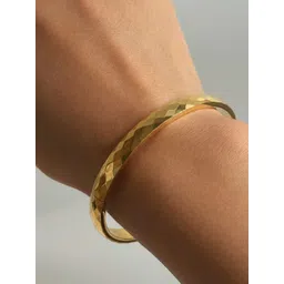 Nitant Women Kada Bracelet image 3