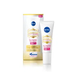 Nivea Luminous Even Glow Oil Control SPF50 Day Cream with Hyaluronic Acid - 10ml-picture-22