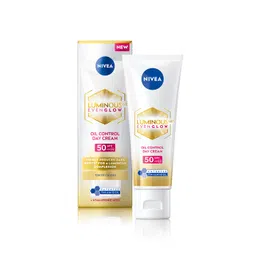 Nivea Luminous Even Glow Oil Control SPF50 Day Cream with Hyaluronic Acid - 40ml-picture-19