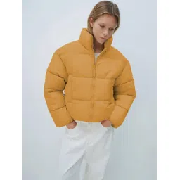 NOWI Women Lightweight Crop Puffer Jacket image 3