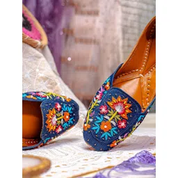 NR By Nidhi Rathi Women Embellished Mojaris with Embroidered Flats-picture-26