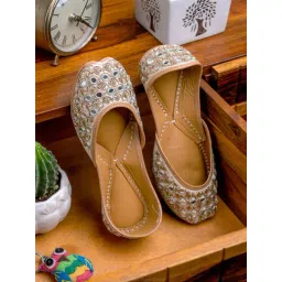 NR by Nidhi Rathi Women's Cream Ethnic Juttis-picture-11