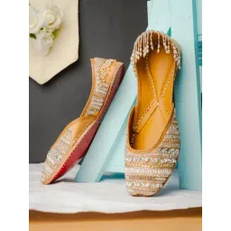 NR by Nidhi Rathi Women's Gold Ethnic Juttis-picture-15