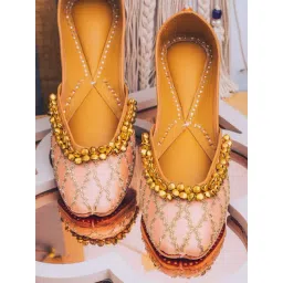 NR by Nidhi Rathi Women's Pink Ethnic Juttis-picture-14