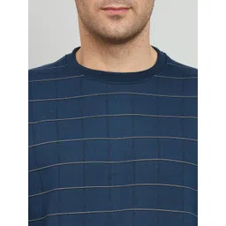 OAKWYN Men Checked Sweatshirt image 3