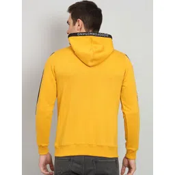 OAKWYN Men Printed Hooded Sweatshirt image 2