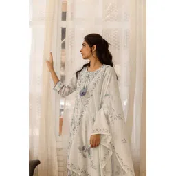 Ode by House of Pataudi Floral Printed Thread Work Linen A Line Kurta with Trousers-picture-13