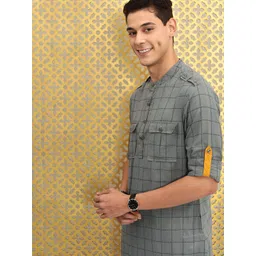 Ode by House of Pataudi Men Grey & Black Checked Straight Kurta-picture-27