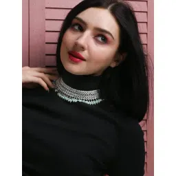 Odette Green Stylish Necklace, Earring & MaangTikka Set-picture-20