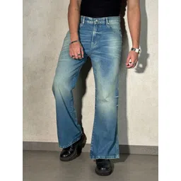 Off Duty India Men Straight Fit Mid-Rise Mildly Distressed Heavy Fade Jeans-picture-14