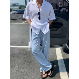 often look Men Slim Fit Mid-Rise Light Fade Jeans-picture-34