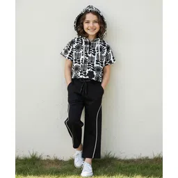 OLLINGTON ST. Cotton Knit Half Sleeves Floral Printed Hoodie Top & Trackpant - Multicolor & Black-image-37