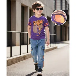 OLLINGTON ST. Cotton Knit Half Sleeves Space Man Print T-Shirt & Denim Joggers Set- Purple & Blue-image-22