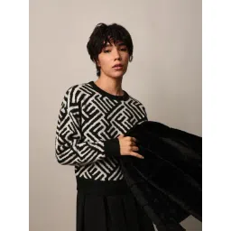 Only Black & White Printed Pullover-picture-38