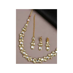 OOMPH Gold Kundan Delicate Minimal Choker Necklace Set with Drop Earrings & Maangtikka-picture-10