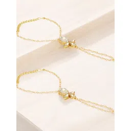 OOMPH Women 2 Kundan Handcrafted Wraparound Bracelet-picture-39