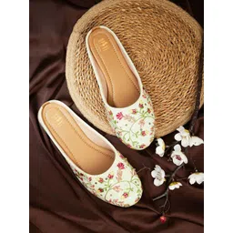 OPIVE FASHION HUB Women Textured Mules Flats-picture-20